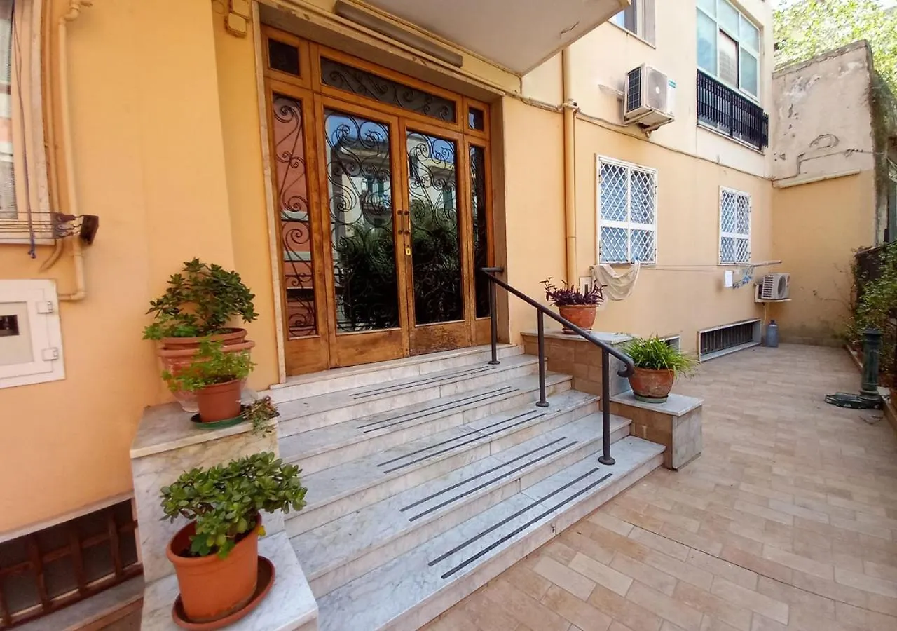 Holiday home Accasatua Neapolitan Apartments